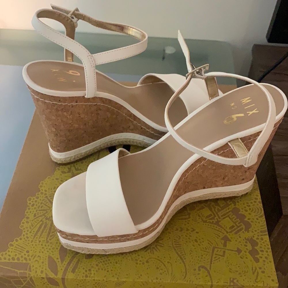White wedges
